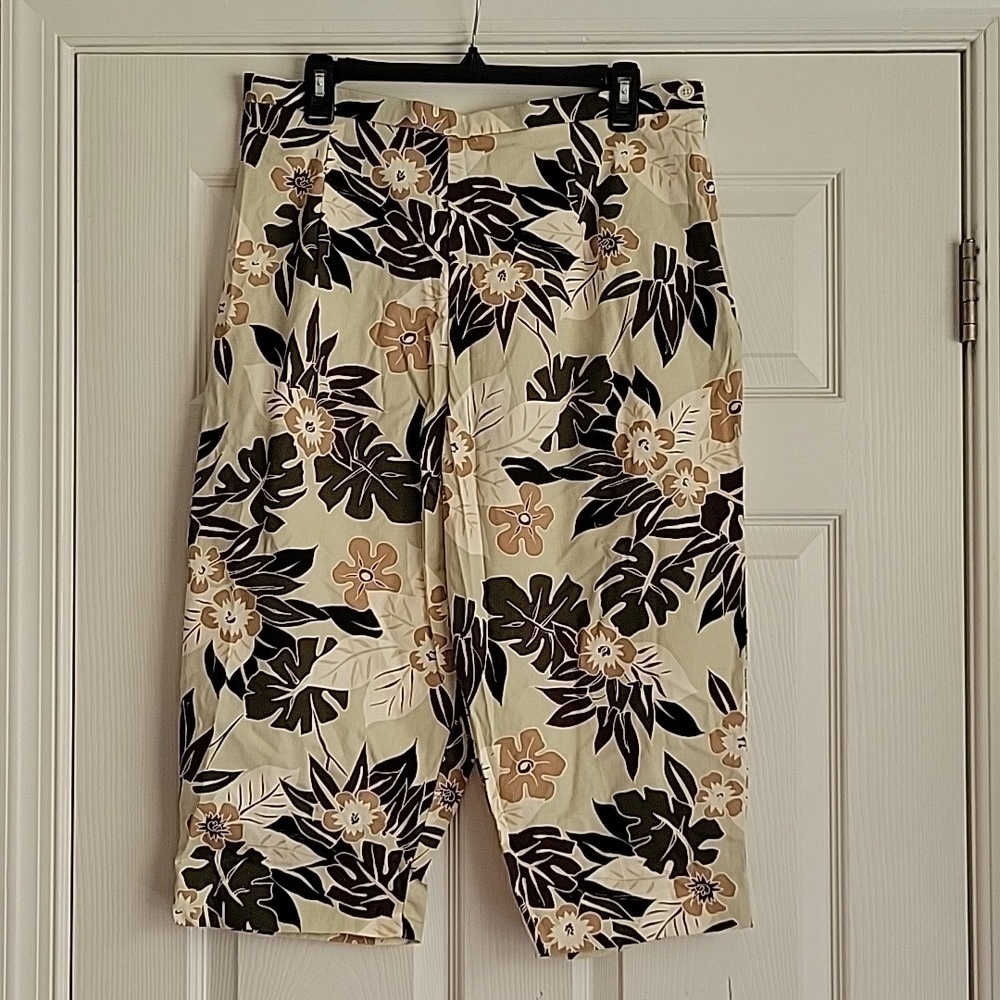 Briggs Women's Floral Cropped Pants
